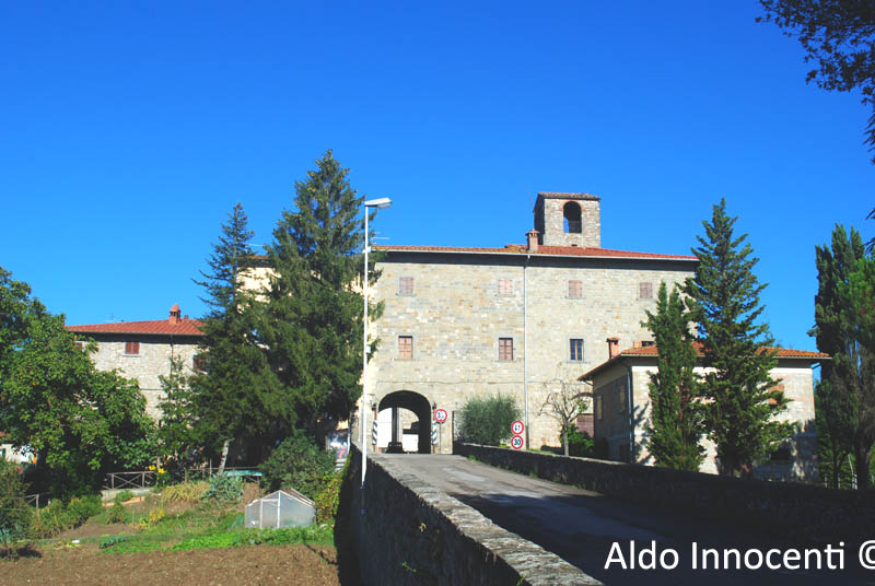 BORGO ALLA COLLINA: PORTA DEL CASTELLO 3' IMMAGINE